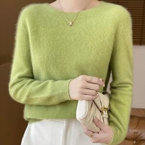 Bright green 100% wool crew neck sweater, medium, $35.